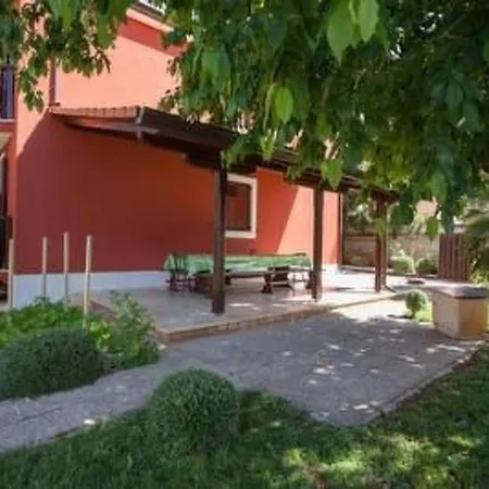 Appartement In Novigrad Mit Schoener Terrasse By Interhome *